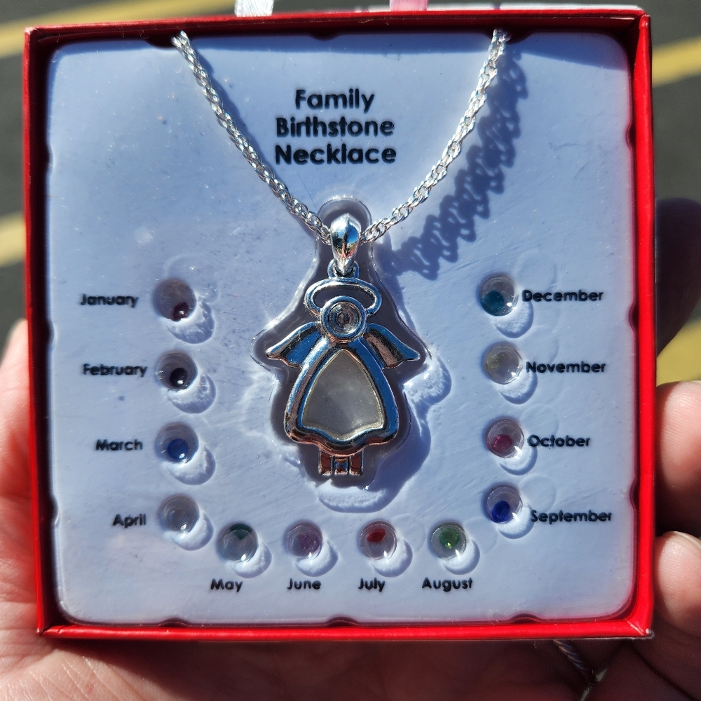 BNWOT family birthstone necklace